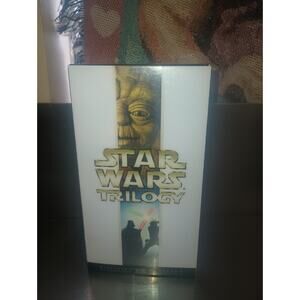 Star Wars Trilogy VHS Box Set Digitally Mastered LucasFilm 2000